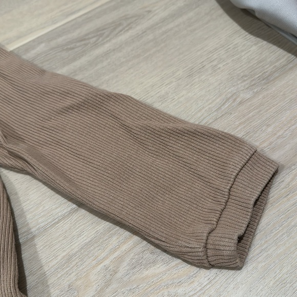 Mod Ref VICI Corley Cotton Ribbed Henley Top - Tan / Size Small - Picture 5 of 8